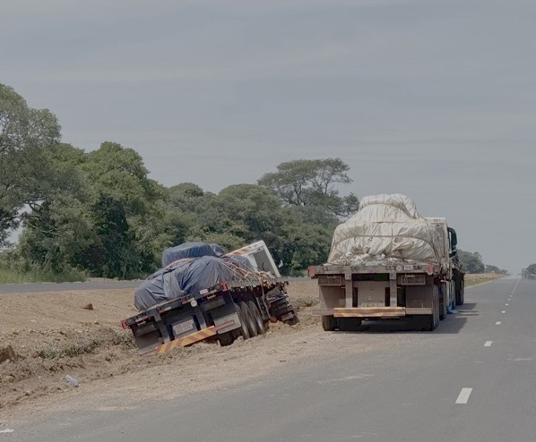 18 Januari 2026: Vandaag terug naar Lusaka. Daar blijven we nog een paar dagen en dan reizen we af naar Chipata. Onderweg zien we veel ongelukken veroorzaakt door te hard rijden op een gladde weg.